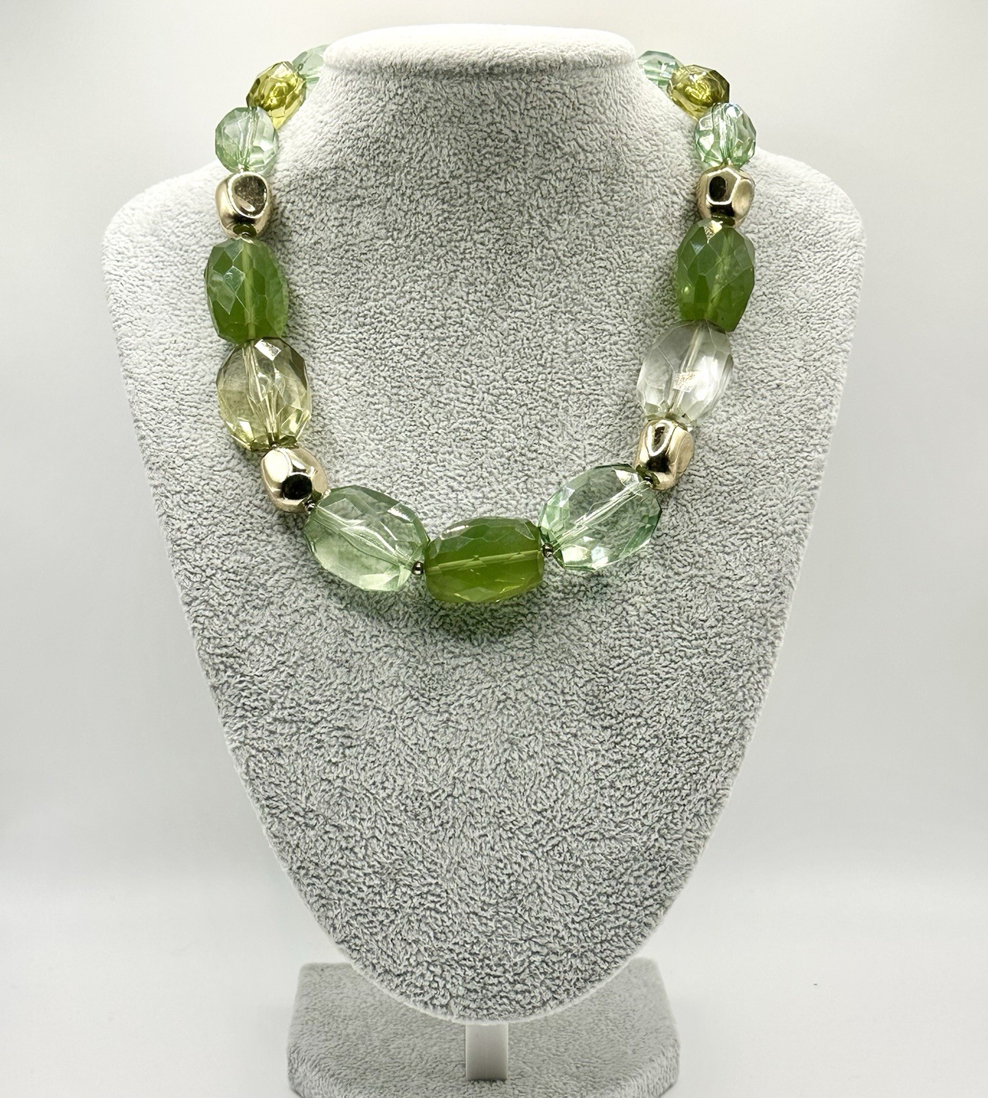 Dana Buchman Faceted Acrylic Green Bead Statement Necklace 17-20”