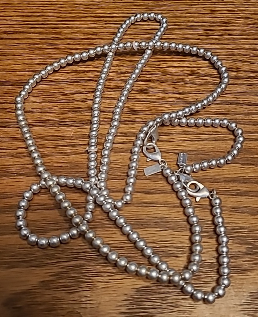 Canvas Brand Beaded Necklace Gray 2 Strands 20″ 32″ Elastic Double Lobster Clasp