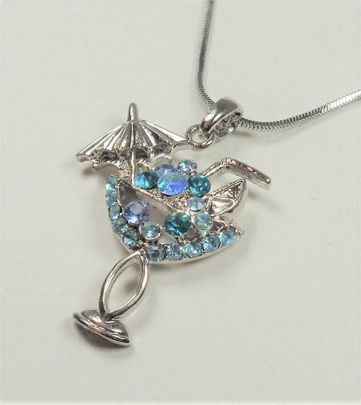 BEACH FASHION MARGARITA COCKTAIL DRINK GLASS BLUE ICE CRYSTALS PENDANT NECKLACE