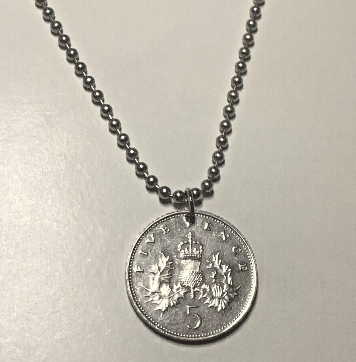 UK 5 Pence Coin Pendant Necklace. Elizabeth II 3rd portrait; large type. A1