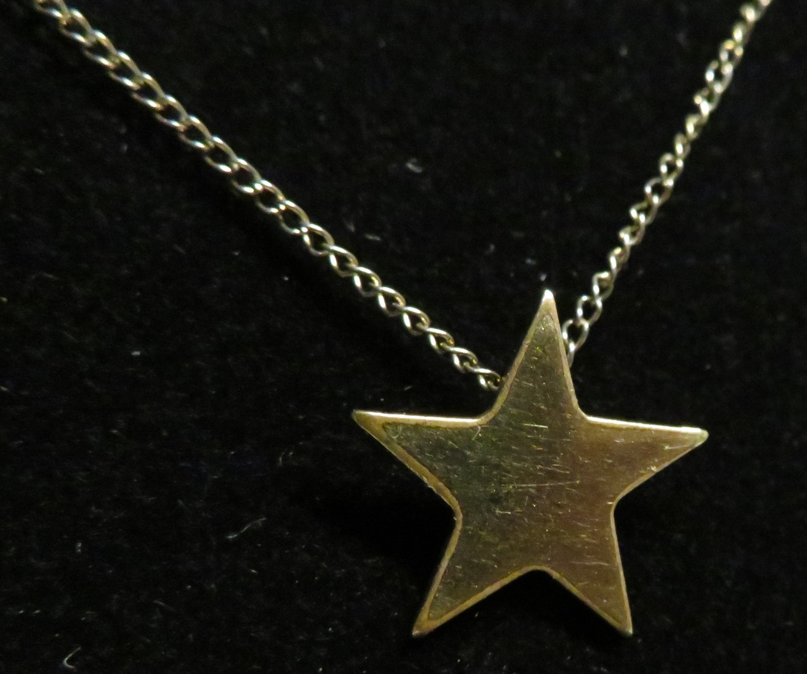 Gold Tone Star Pendant Necklace Minimalist Dainty Cable Chain 15in Knoted 12kGF