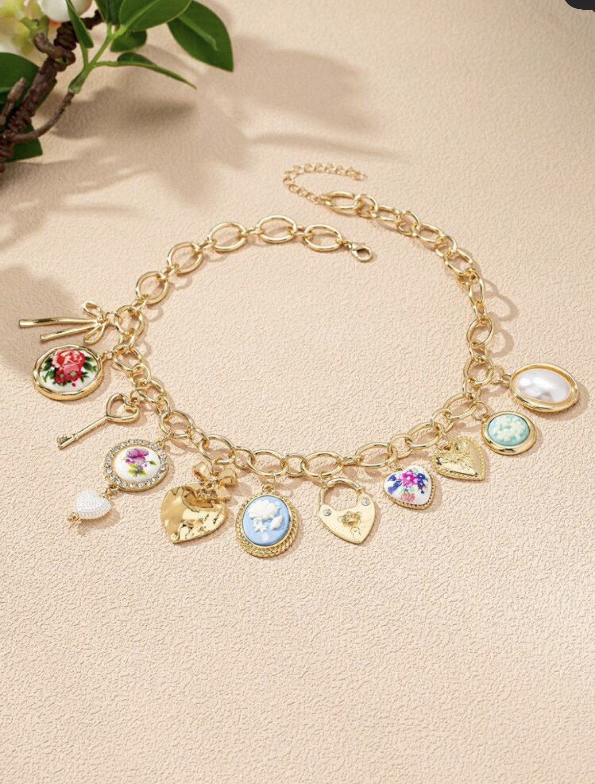 Vintage Charm Statement Necklace Gold Chain Cameo Heart Floral Retro Cute Gift