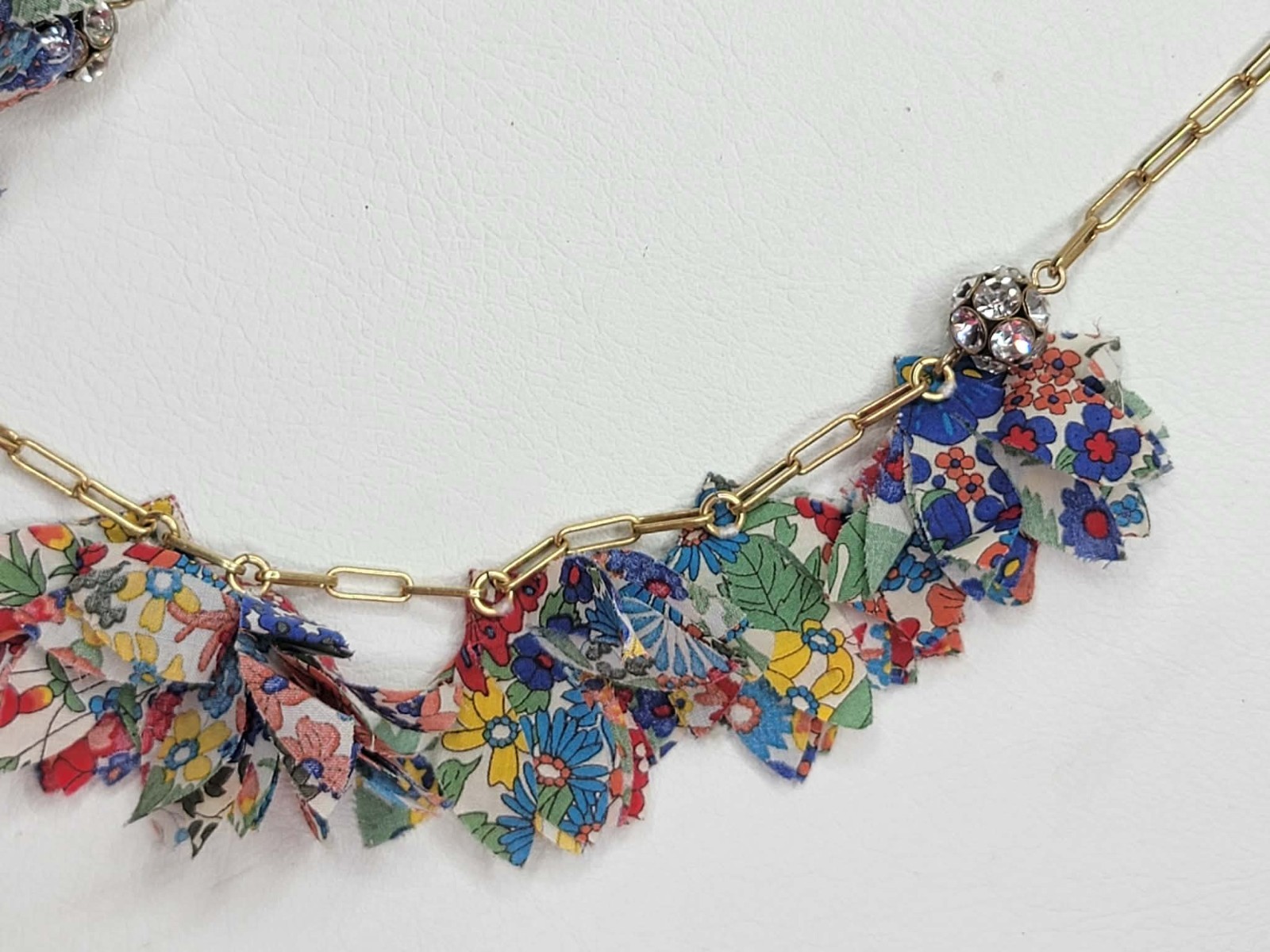 J.CREW 28″ Liberty Fabric White Floral Print Gold Color Chain Necklace