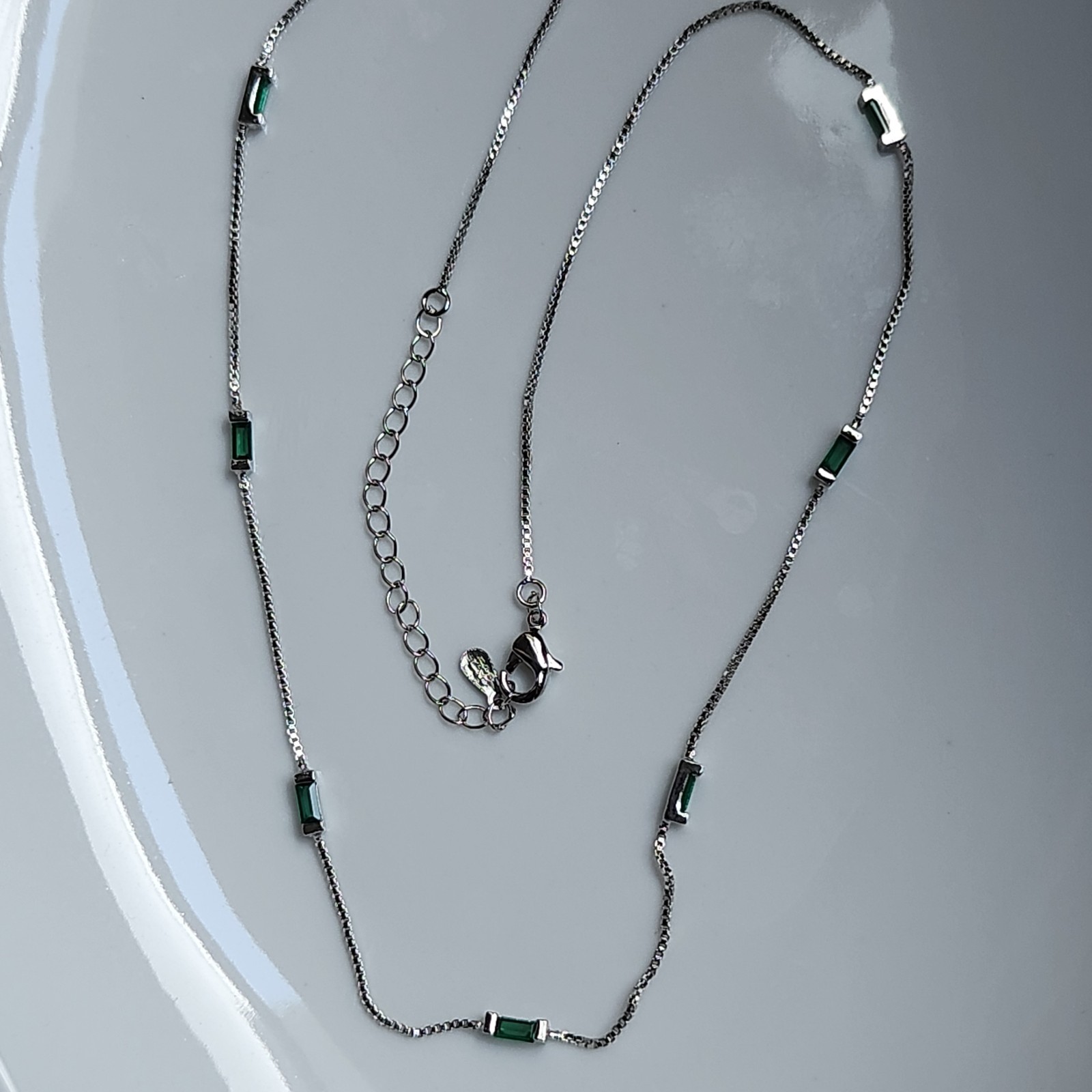 925 Sterling Silver 2x4mm Green Tourmaline 16-18″ Necklace 1mm Chain Gemstone