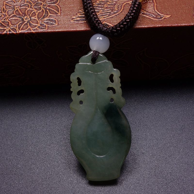 Certified Grade A 100% Natural Green Jadeite Jade Pendant Hand-carved Vase 11119