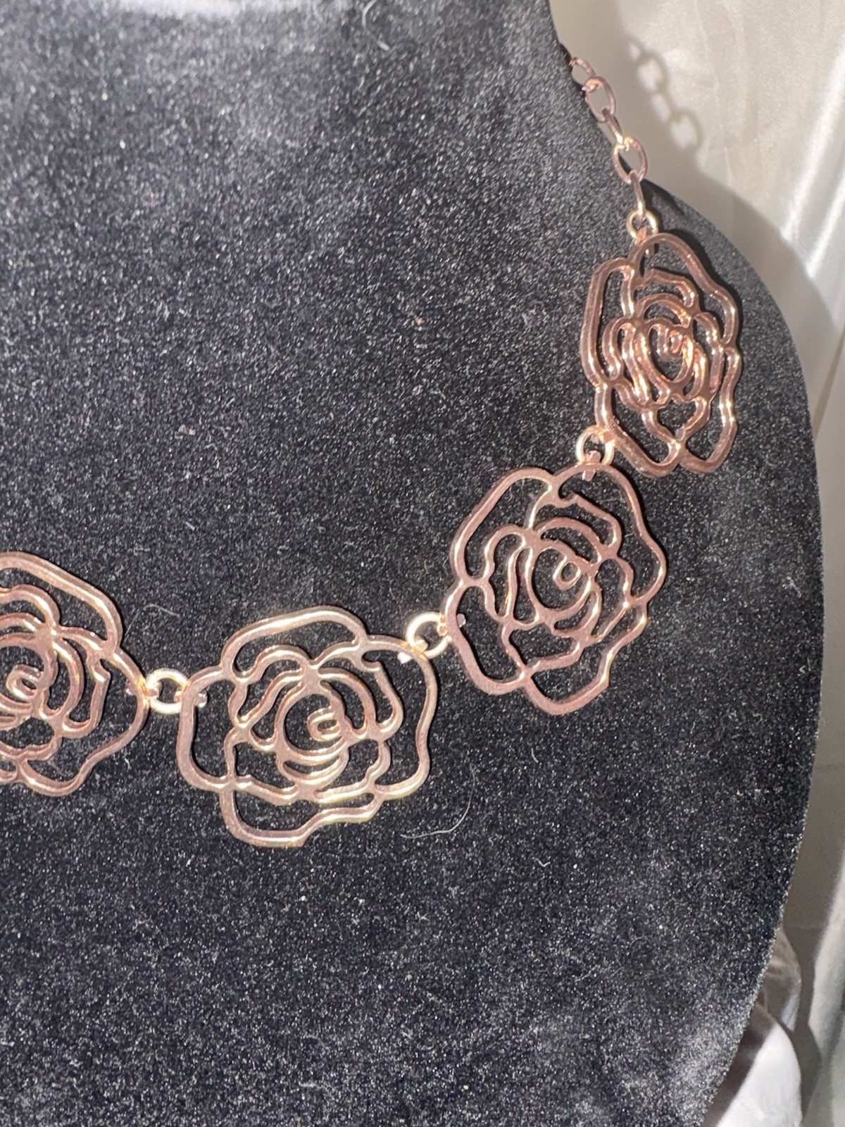 Floral Rose Gold Statement, Necklace With Adjustable Chain ￼