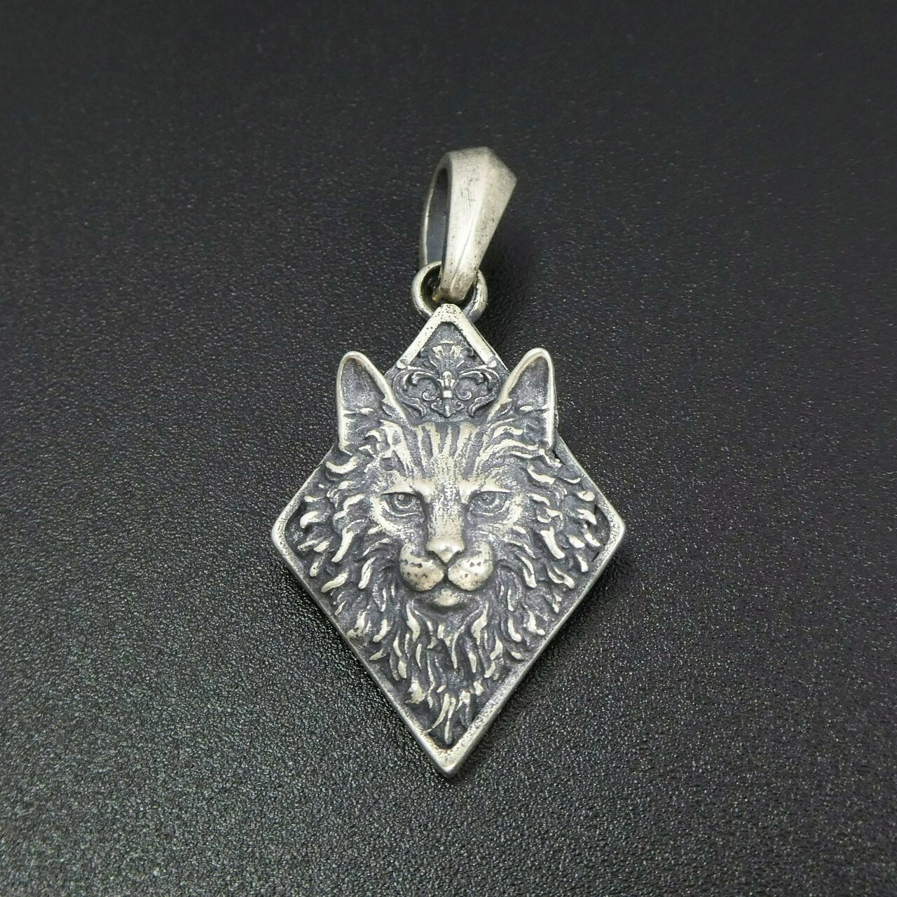 Antiqued Solid 925 Sterling Silver Maine Coon Cat Charm Pendant Unique Cool Gift
