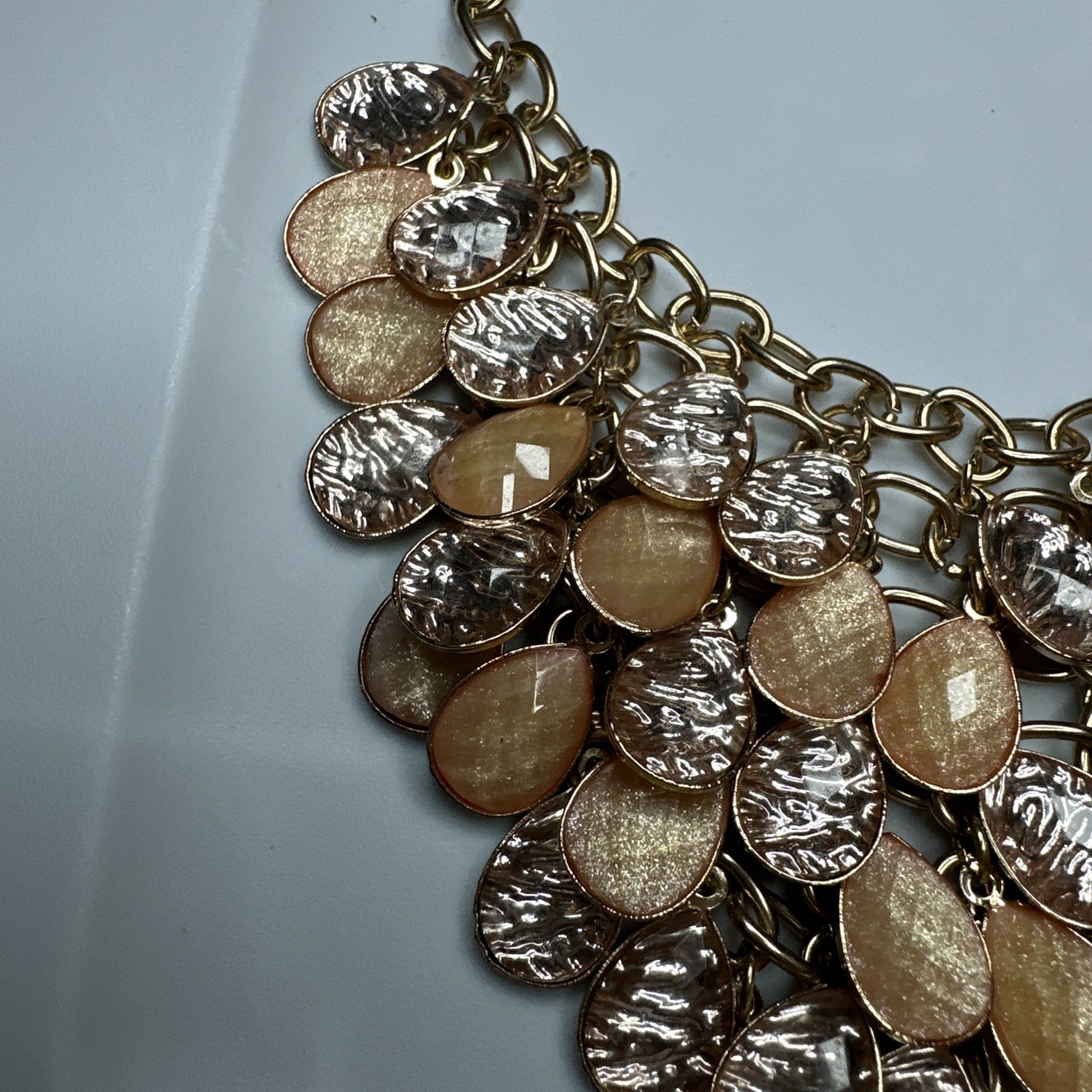 Bib Necklace Gold Tone Peach Chabochons 19 Inches 3in Extension Clean Eye Catch