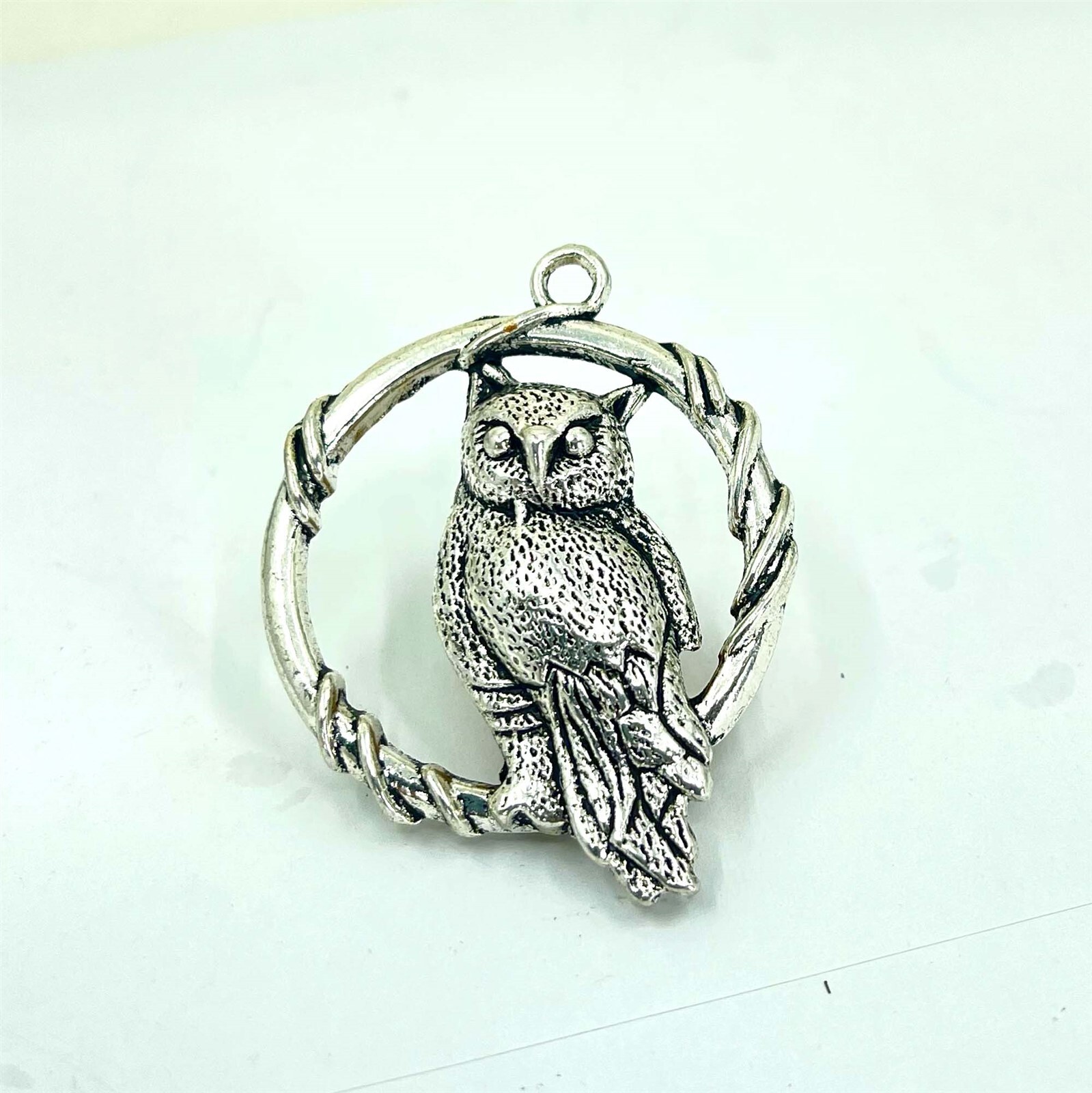 Vintage Tibetan Style Antique Silver Owl Medallion Pendant bird for Necklaces