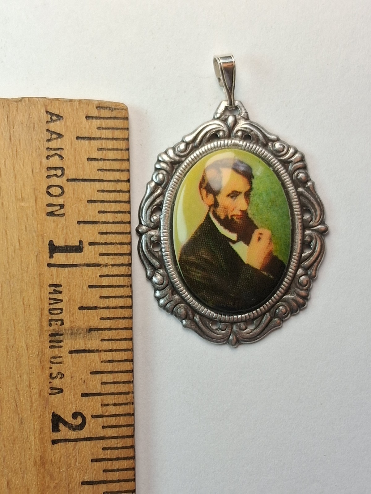 Gothic-Style 1½” X 1¼” Abraham Lincoln Cameo Pendant, Sterling .925 Hoop