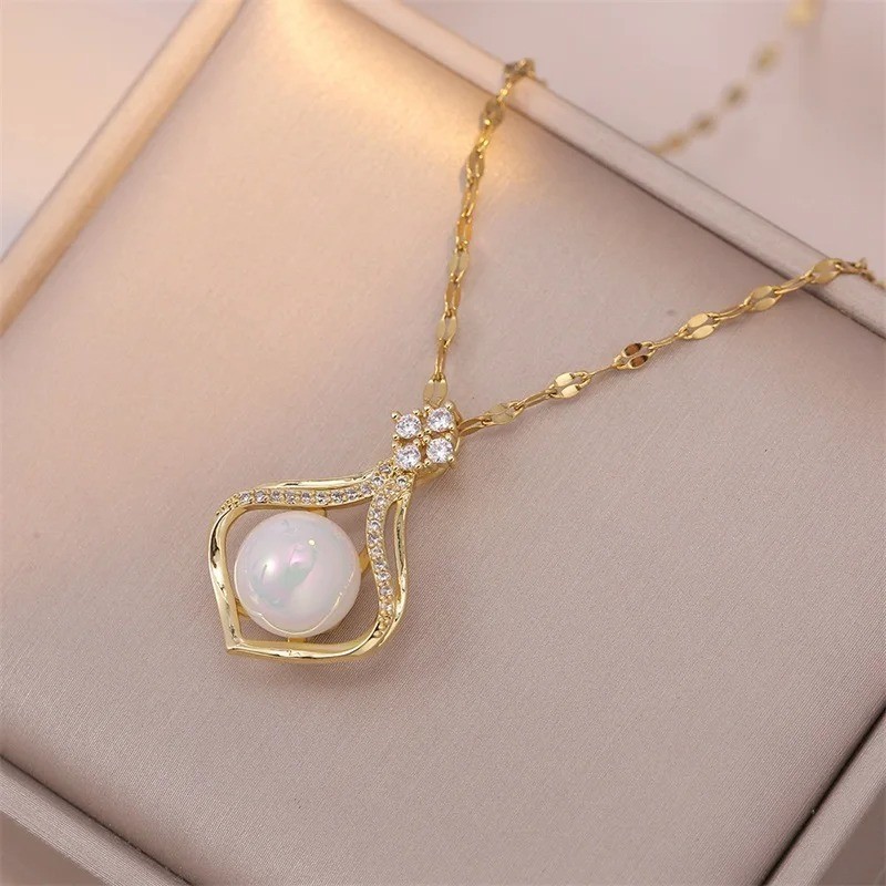 Womens Elegant Necklace CZ Pendant 18K Gold Plated Stainless Steel Chain Jewelry