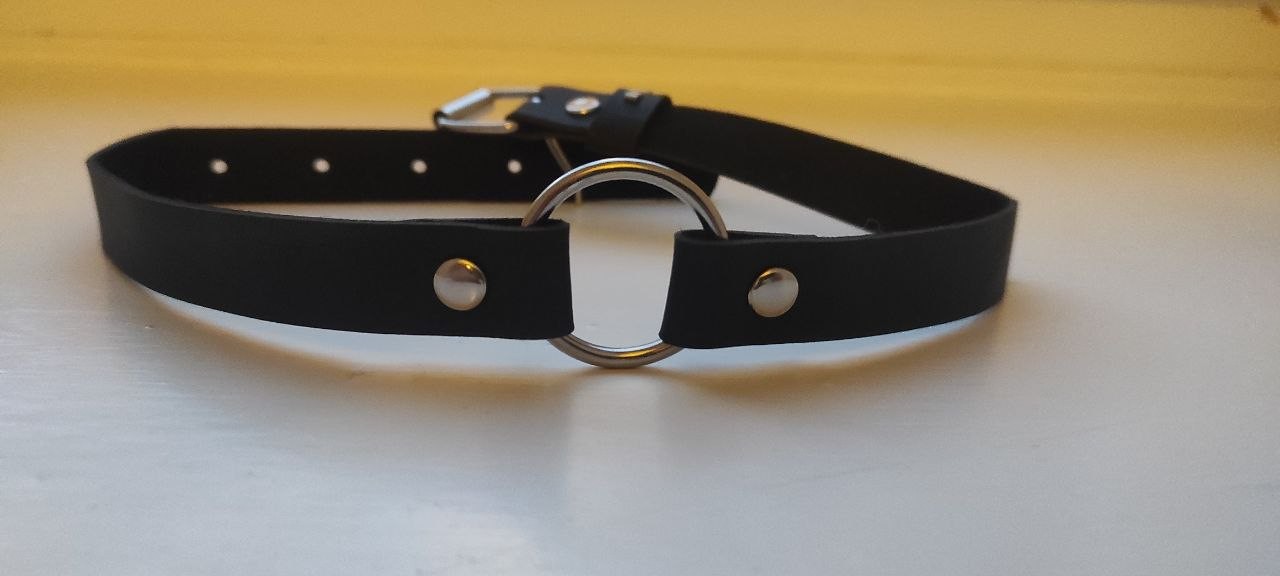Black Faux Leather O-Ring Choker / Goth Grunge Collar