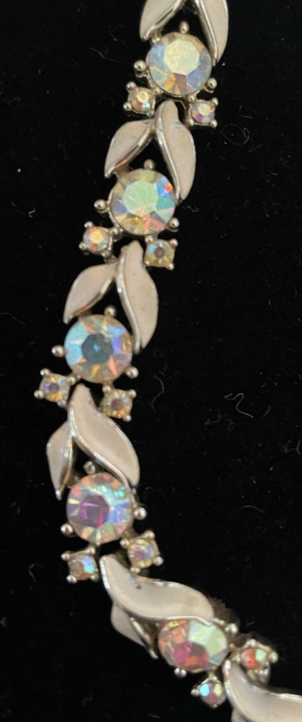 Flower Petal Rhinestone Necklace – Made in Germany. Gift box.