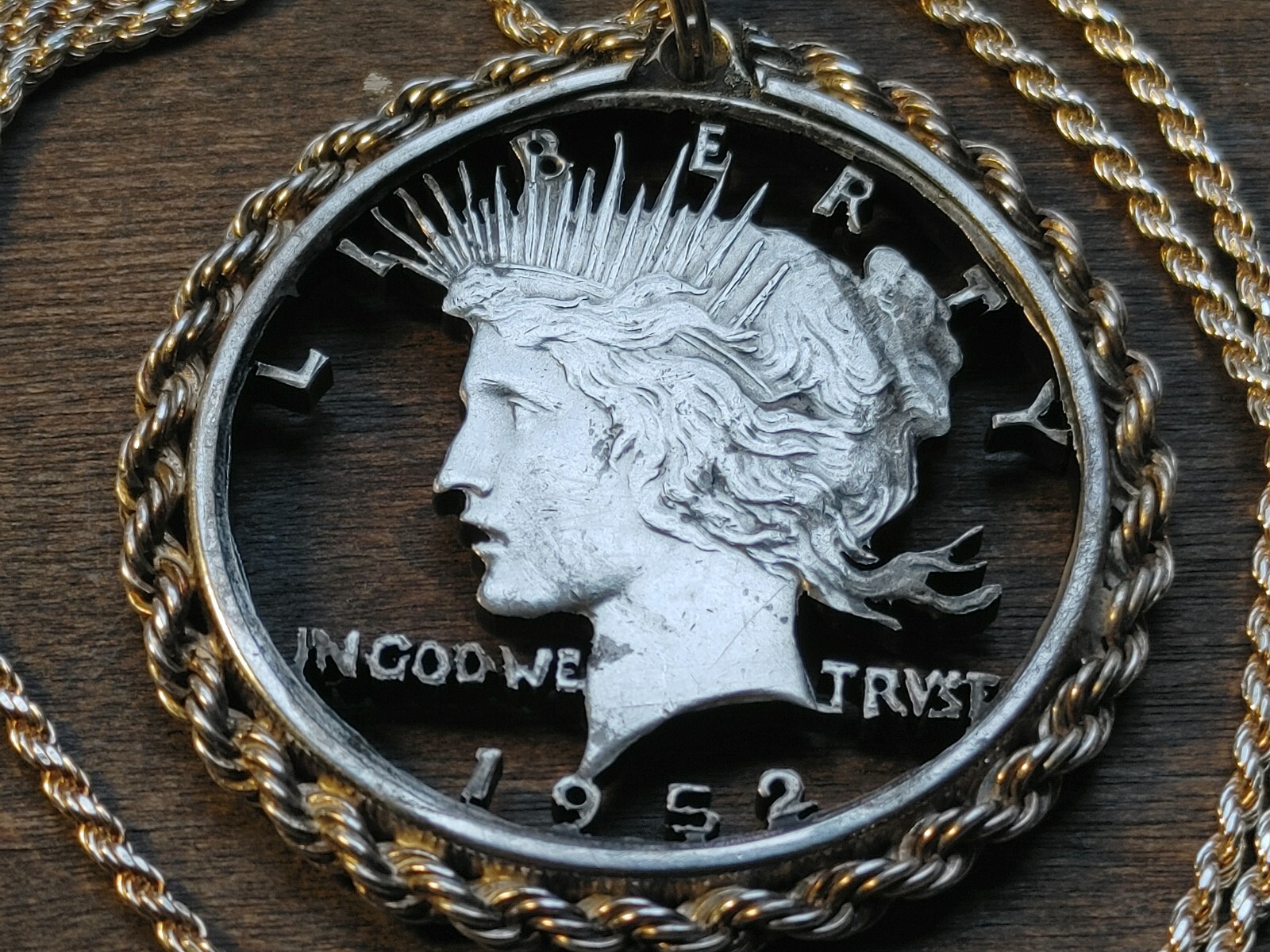 Gem lovely 1952 Mint Peace Liberty SILVER DOLLAR Pendant 24″ 925 Sterling Chain