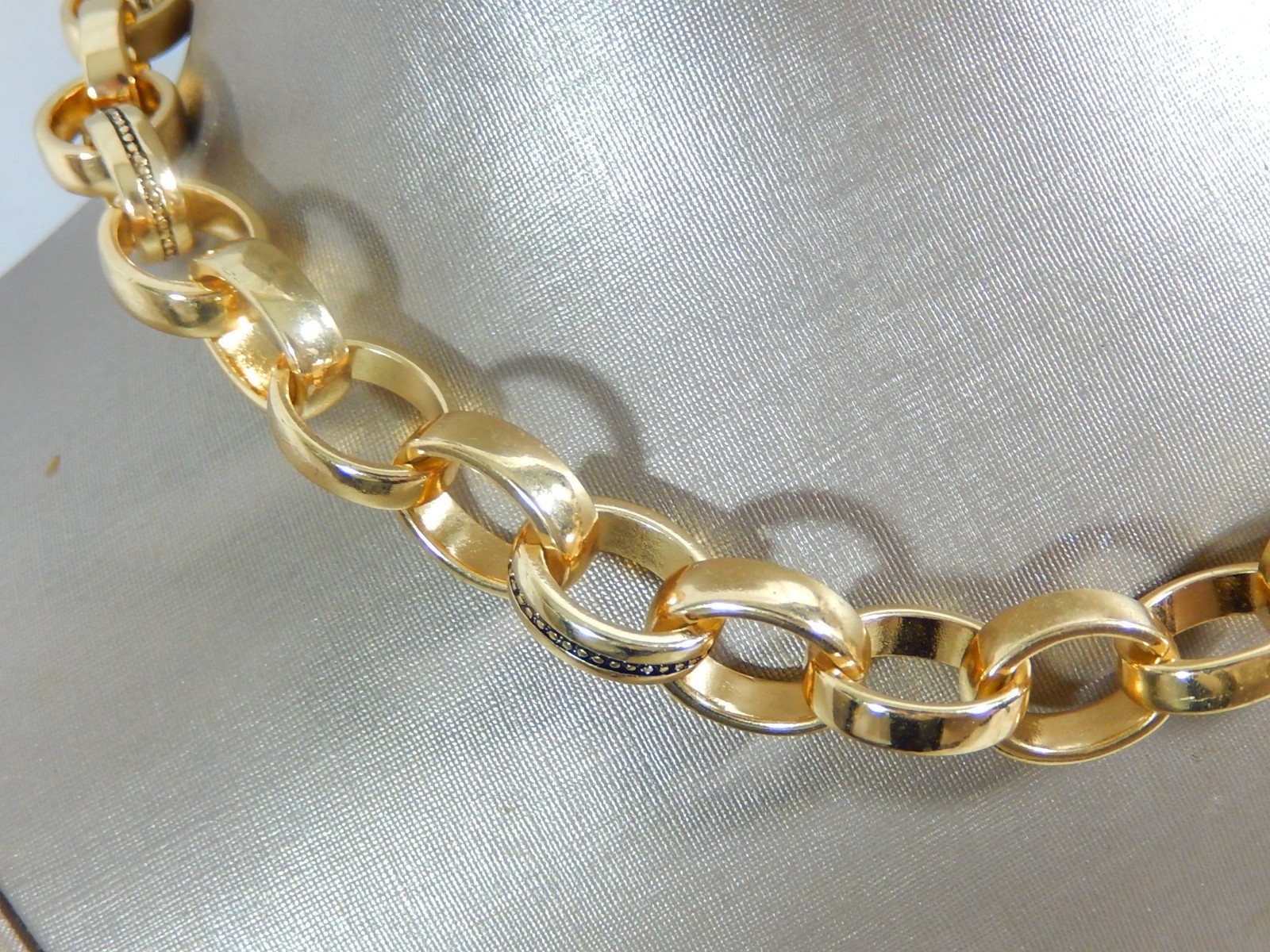VTG CHUNKY OVAL ROLO LINK W BLACK ENAMEL DESIGN TONE 19″ NECKLACE SIGNED LS