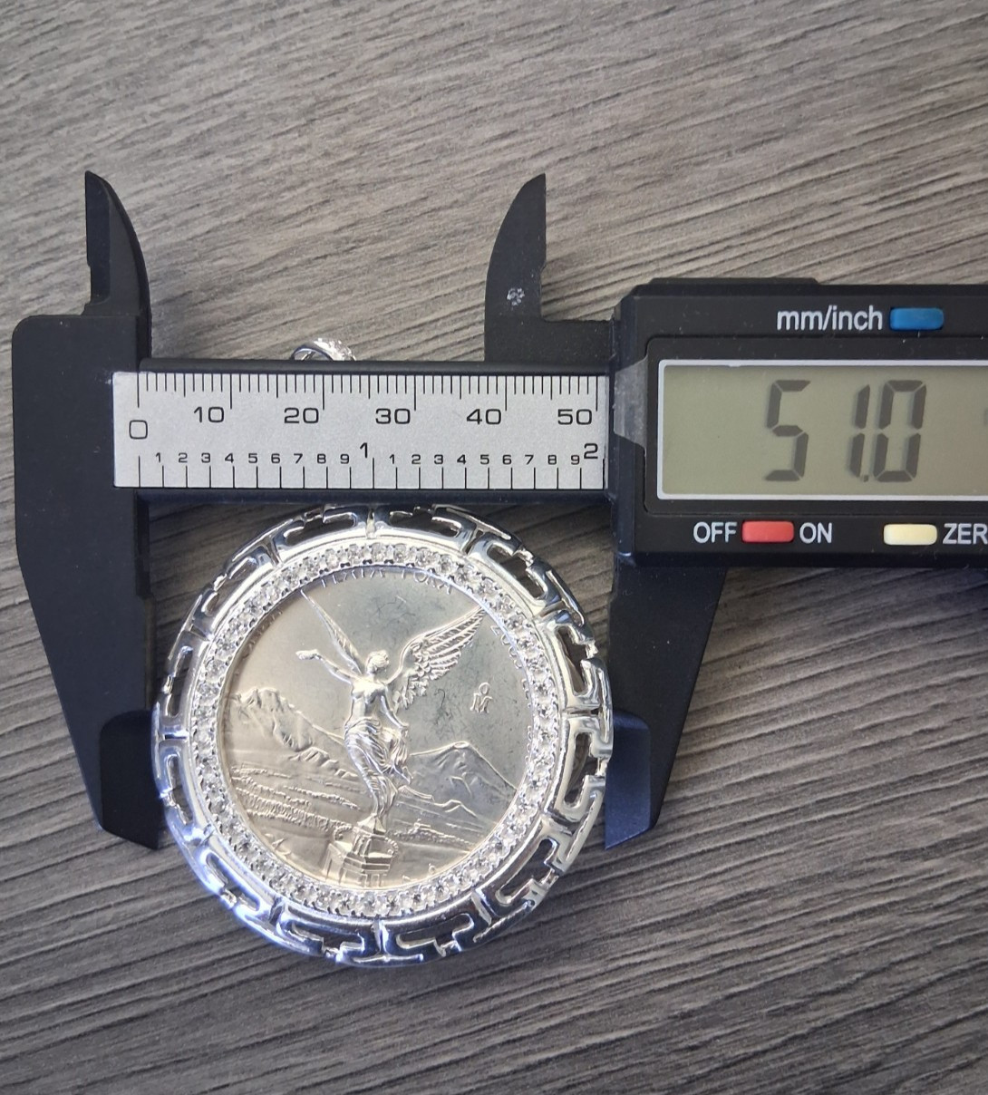 moneda centenario libertad de 1 OZ , moneda y bizel plata 925 plata real MX