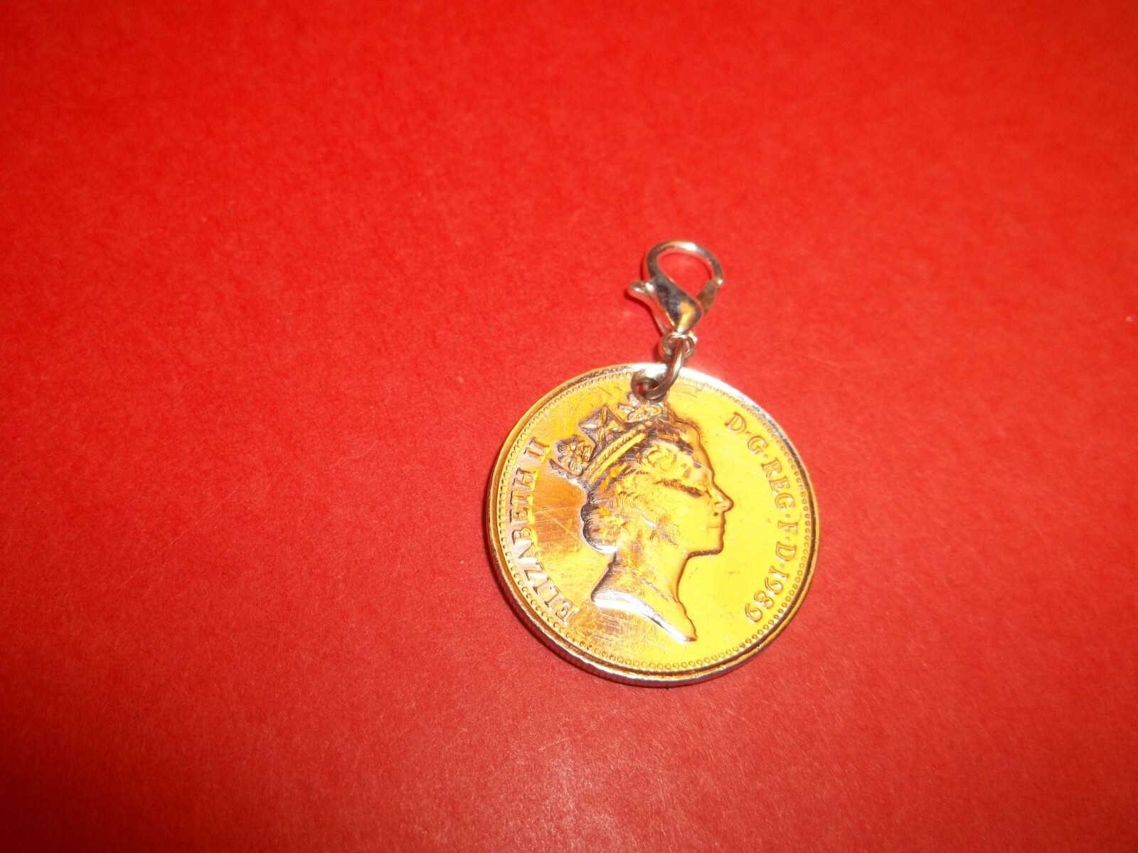 FIVE (5) PENCE COIN – HIGHLY POLISHED PENDANT / CHARM – 1968 to 1989