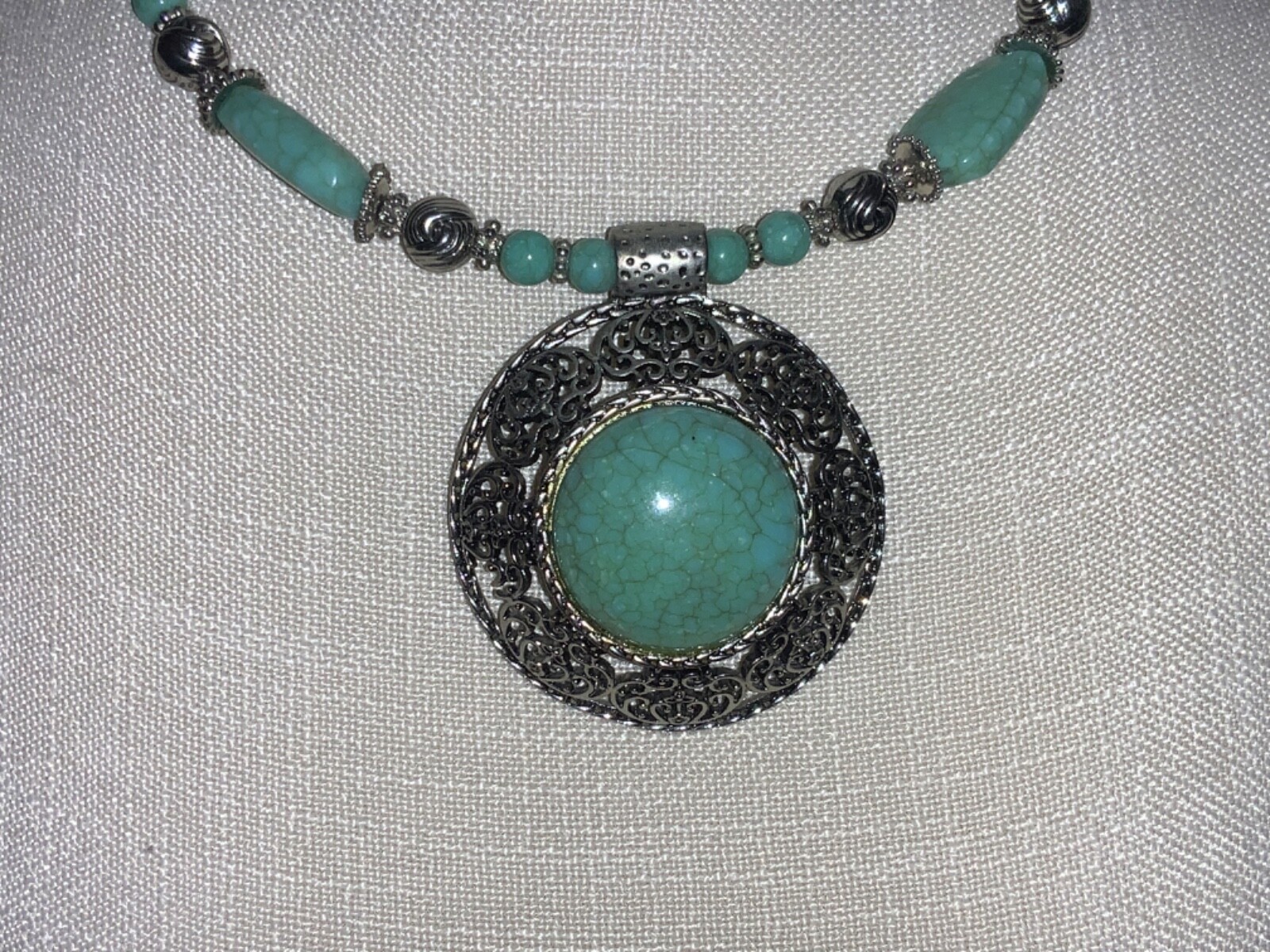 🌸 Ladies Silver Faux Turquoise Bead Pendant Collar Necklace (N6) 🌸