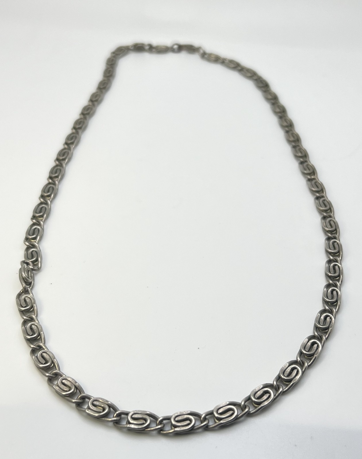 Silver Tone Unique Link Unisex Chain Necklace