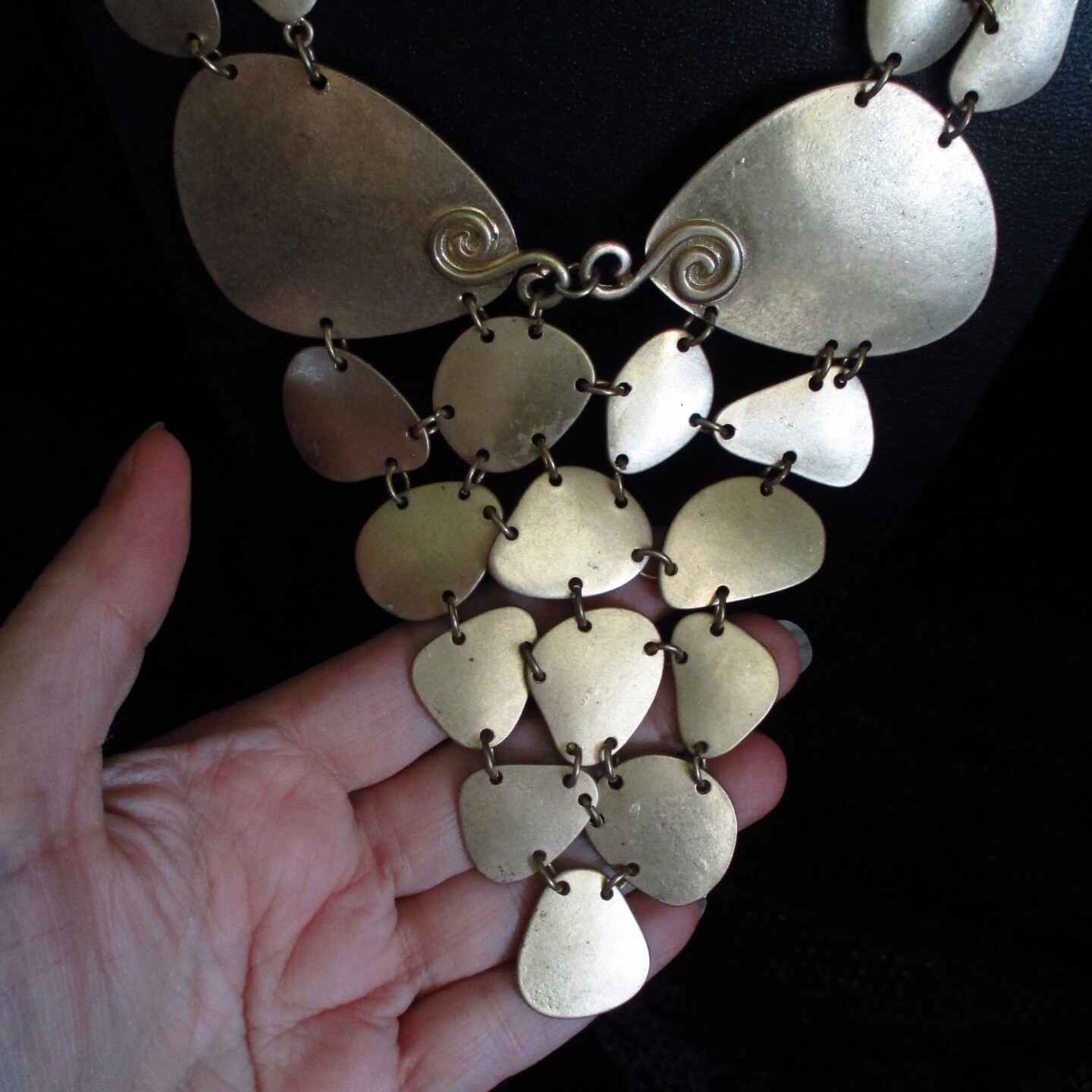 NWT Designer A.N.A N.Y. NEW YORK Approach Statement Goldtone Necklace chunky big