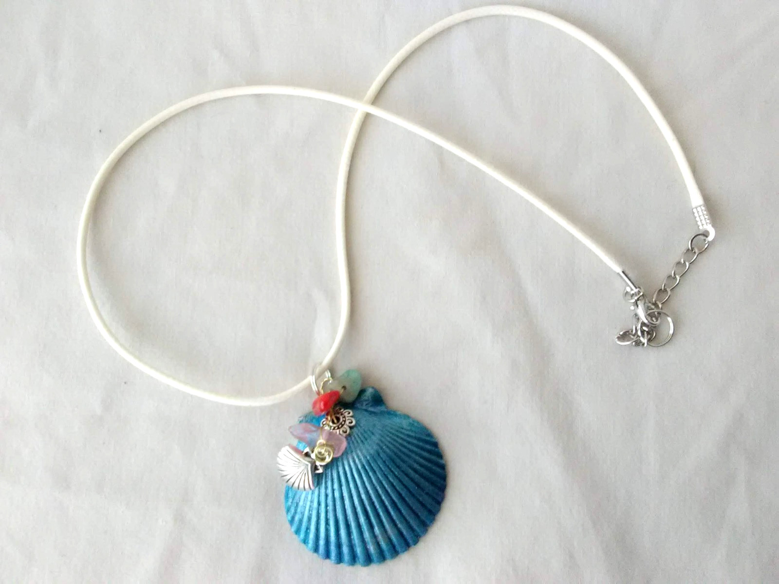 Boho Chic Real Seashell Pendant Necklace 20″ Women’s Jewelry US Seller Gift