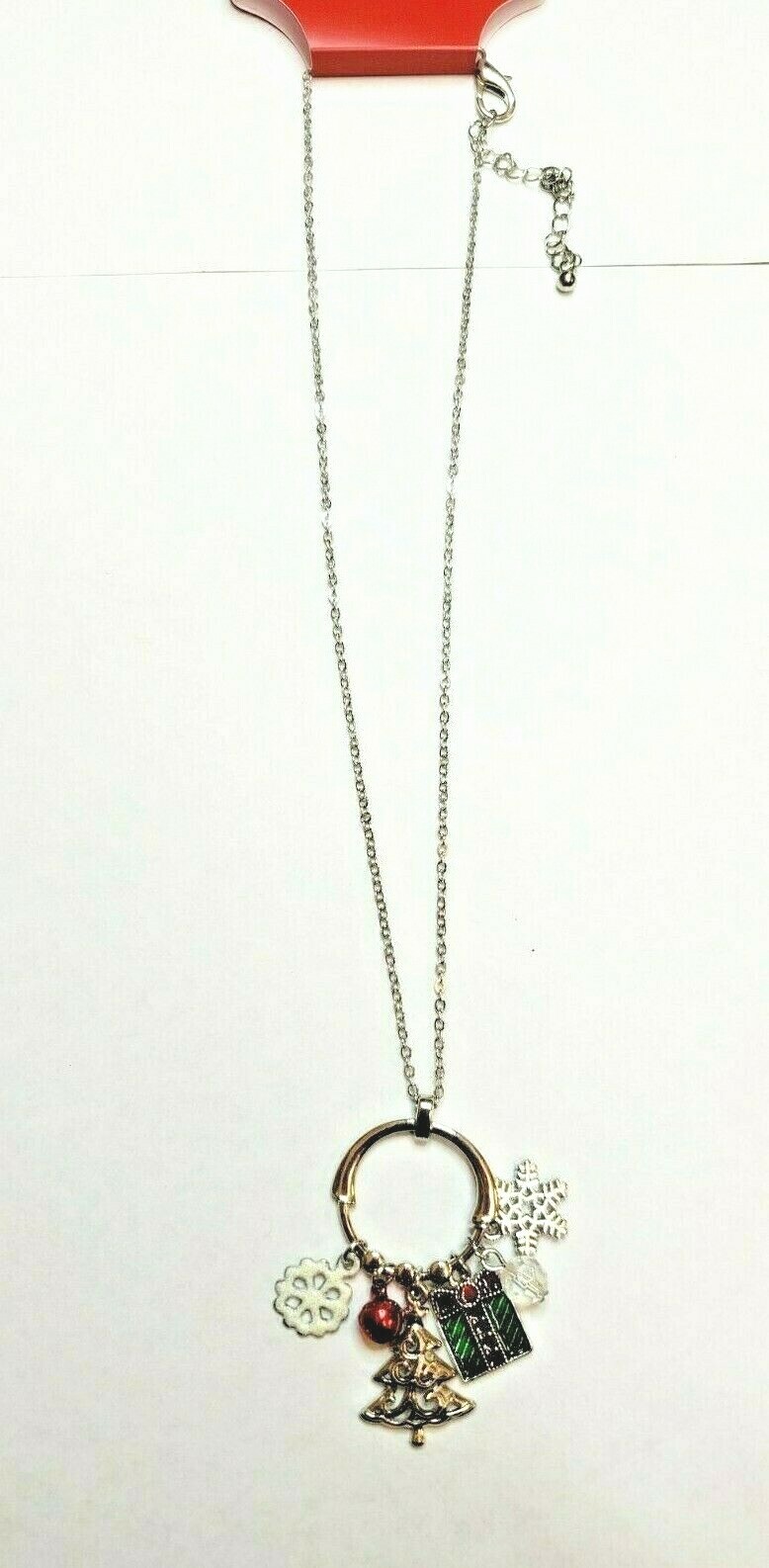 Kohl’s Women’s Silver Tone Christmas Necklace Circle With Present Tree Bell Snow