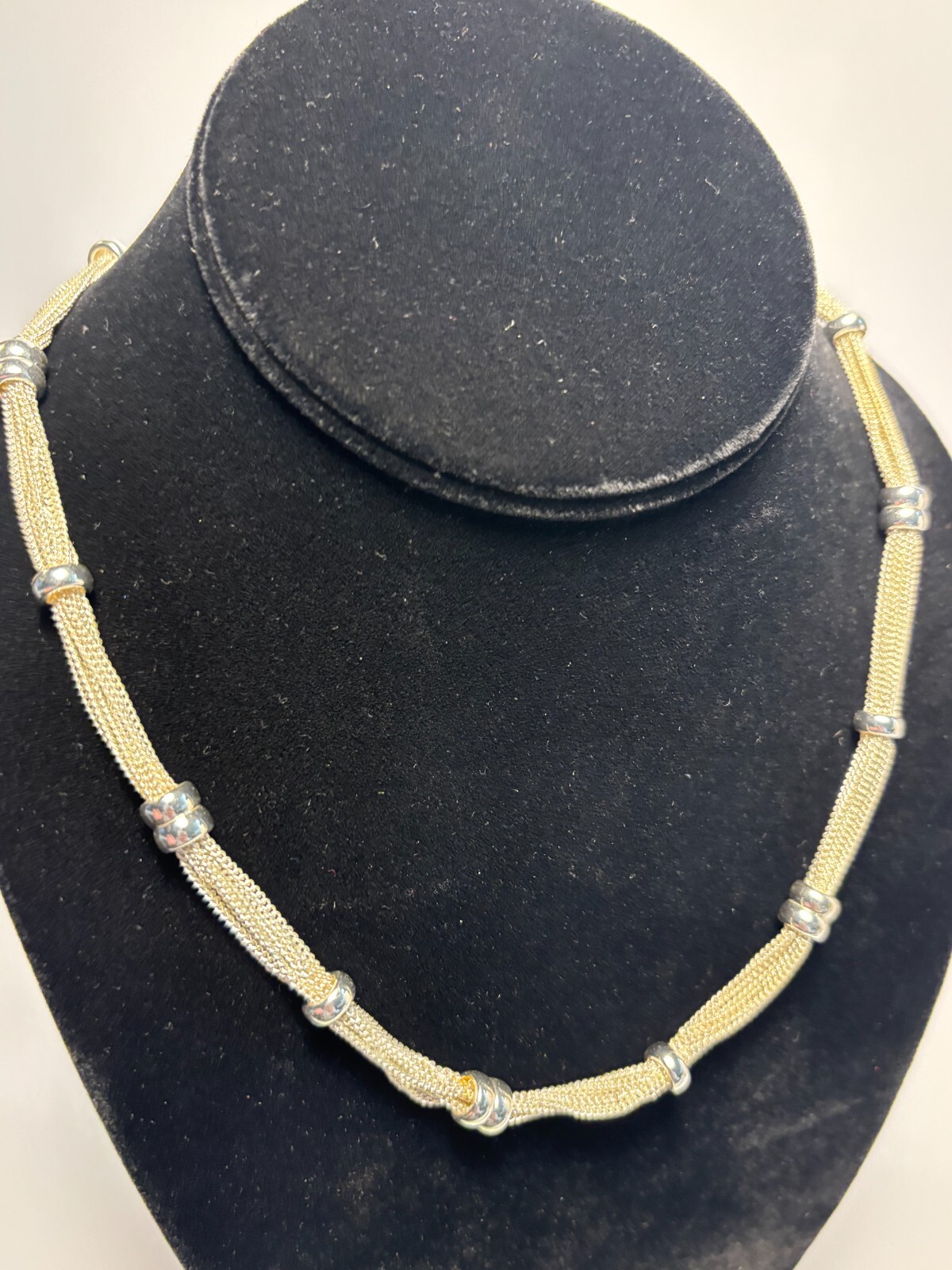 Choker Necklace Dana Buchman Silver Tone with Bead Signed 14 inch Adjustable