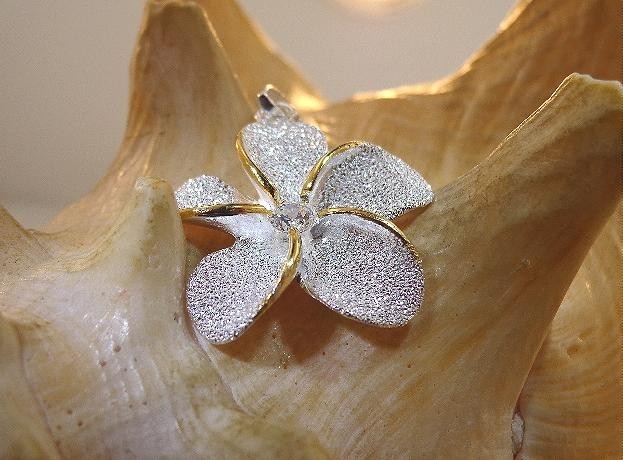 26mm Yellow Gold Plated 925 STER Silver Sparkly DC Hawaiian Plumeria CZ Pendant