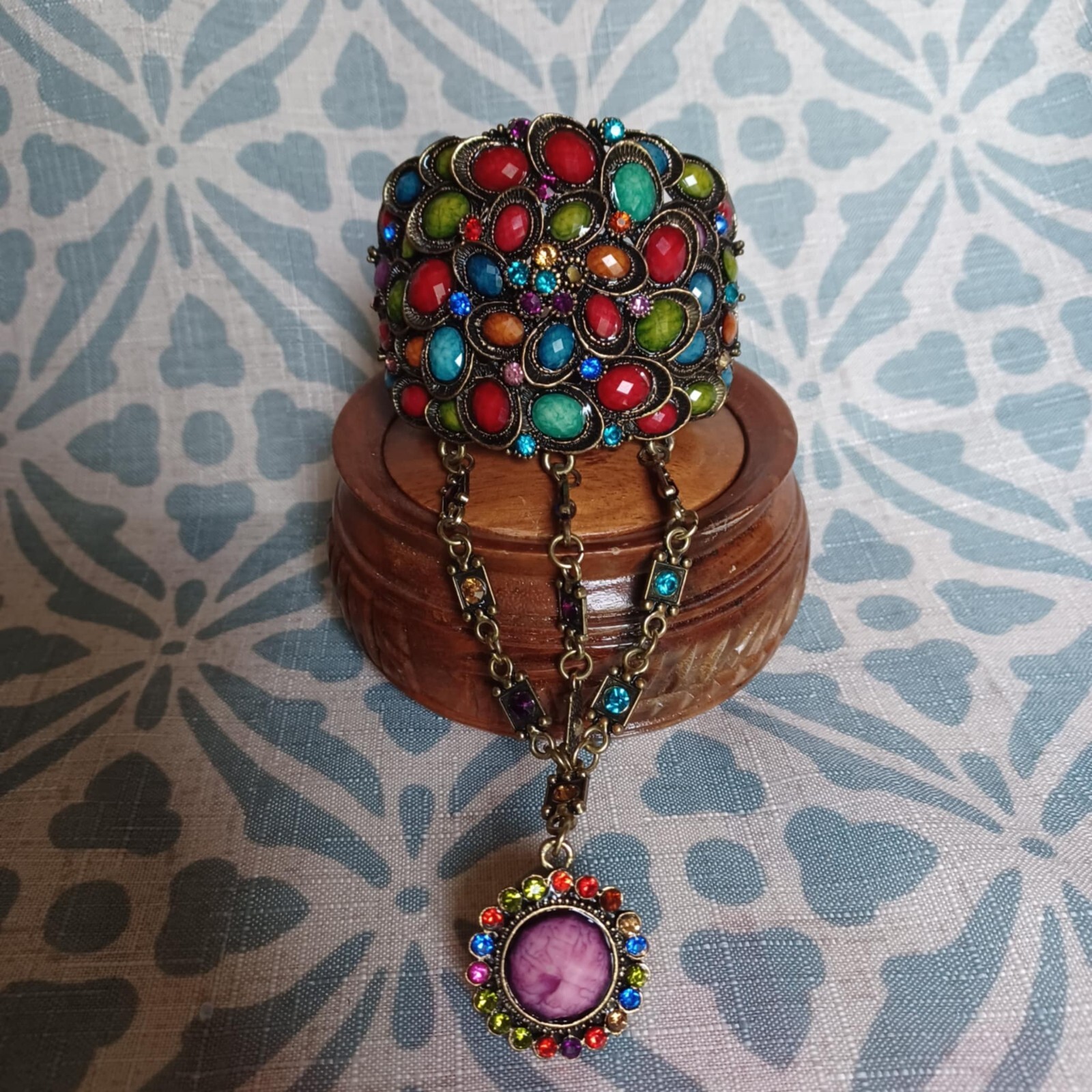 Bold Color Cuff Bracelet Chained to Ring Spring Hinge Clasp MUST SEE BEAUTIFUL!!