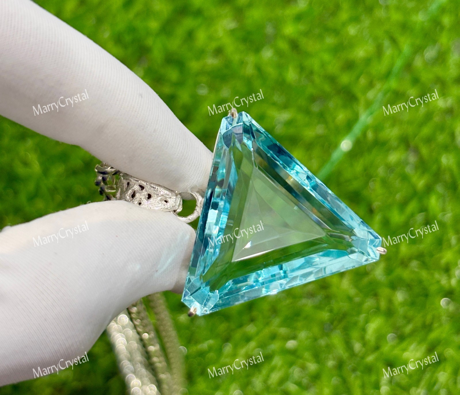 65+ Ct Trillion Cut Blue Aquamarine German Silver with 18″ Chain Loose Gemstone