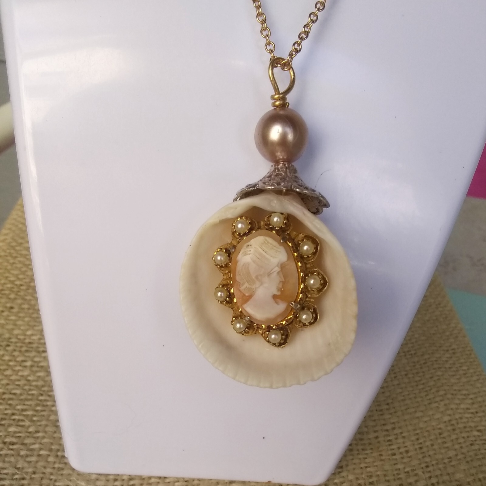 Seashell pendant embellished by Pat2 glass pearl cameo 16 in chain
