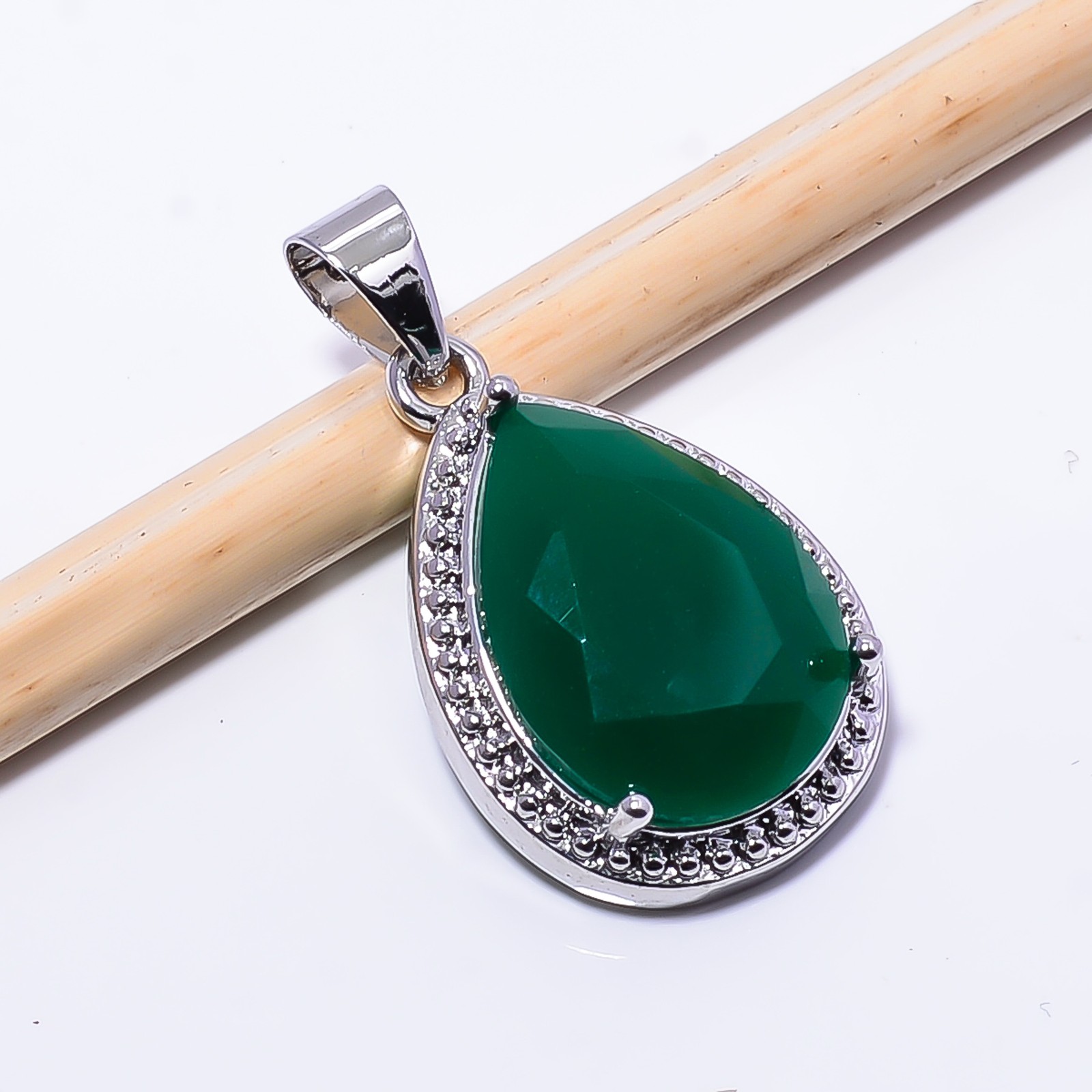 Emerald Simulated 925 Sterling Silver Jewelry Pendant 1.09″ P19 Gift for her