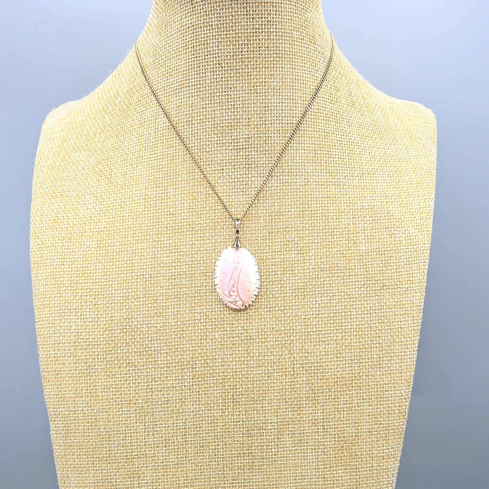 Vintage Carved Pink Conch Shell Pisces Fish Pendant 14k GF Chain Necklace 16″
