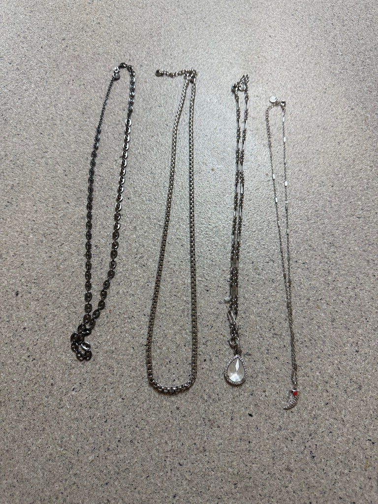 LOT OF 4 Bomb Party Luxe Allure Necklaces gold silver dark chains. BEAUTY