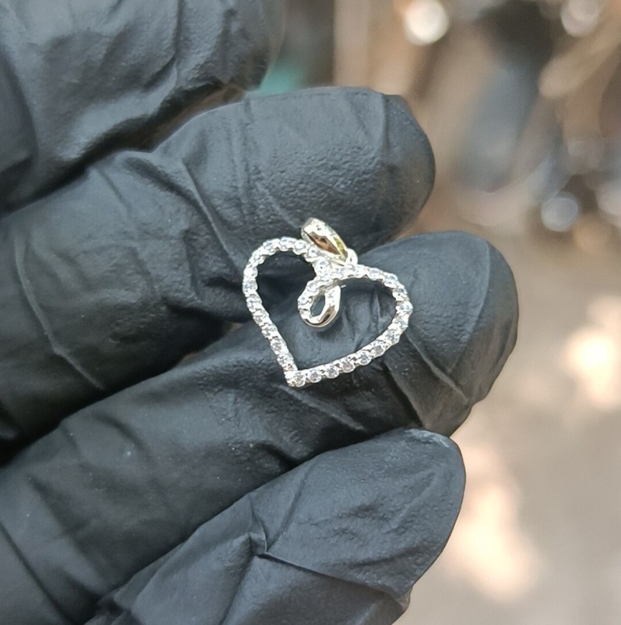 2 Ct Round Cut Simulated Diamond Women’s Heart Pendant In 14K White Gold Plated