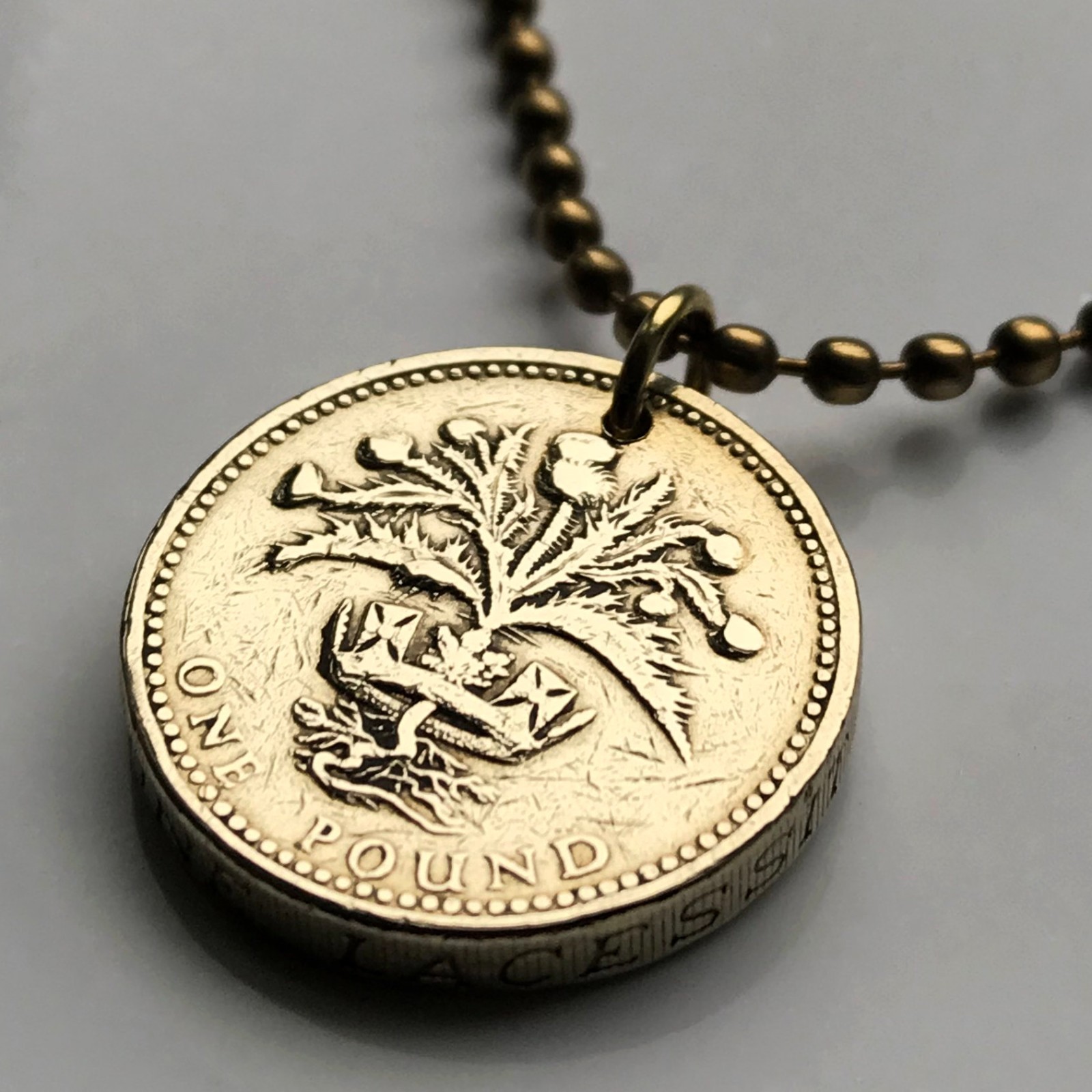 1984 Scotland UK British 1 Pound coin pendant Scottish thistle Edinburgh n002395