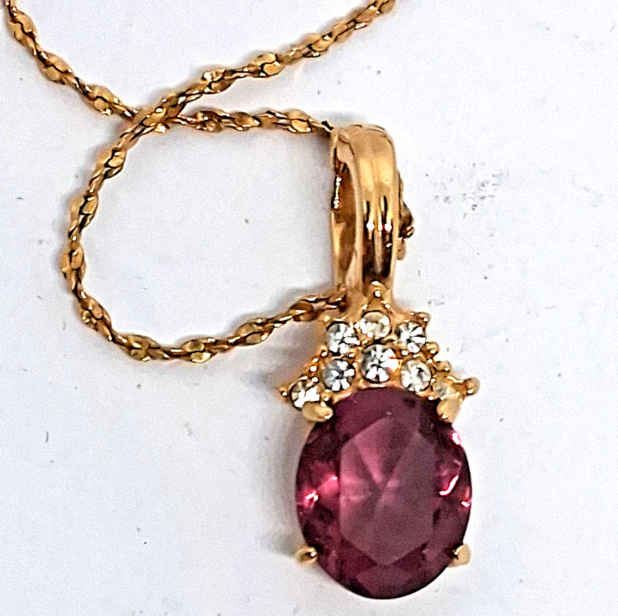 Vintage Roman Gold Tone Pendant w/ Purple & White Glass Stones 24″ Necklace