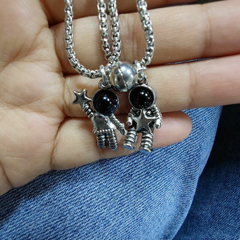 2pcs Magnetic Couple Love Space Astronaut Heart Pendant Necklace Fashion Jewelry