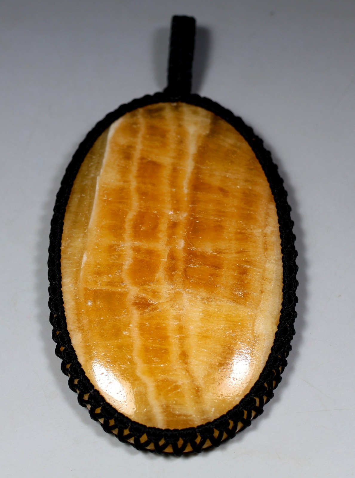 220 Ct 7X47X75 mm Natural Yellow Lace Agate Oval Macrame Pendant 1.71″ KF-388