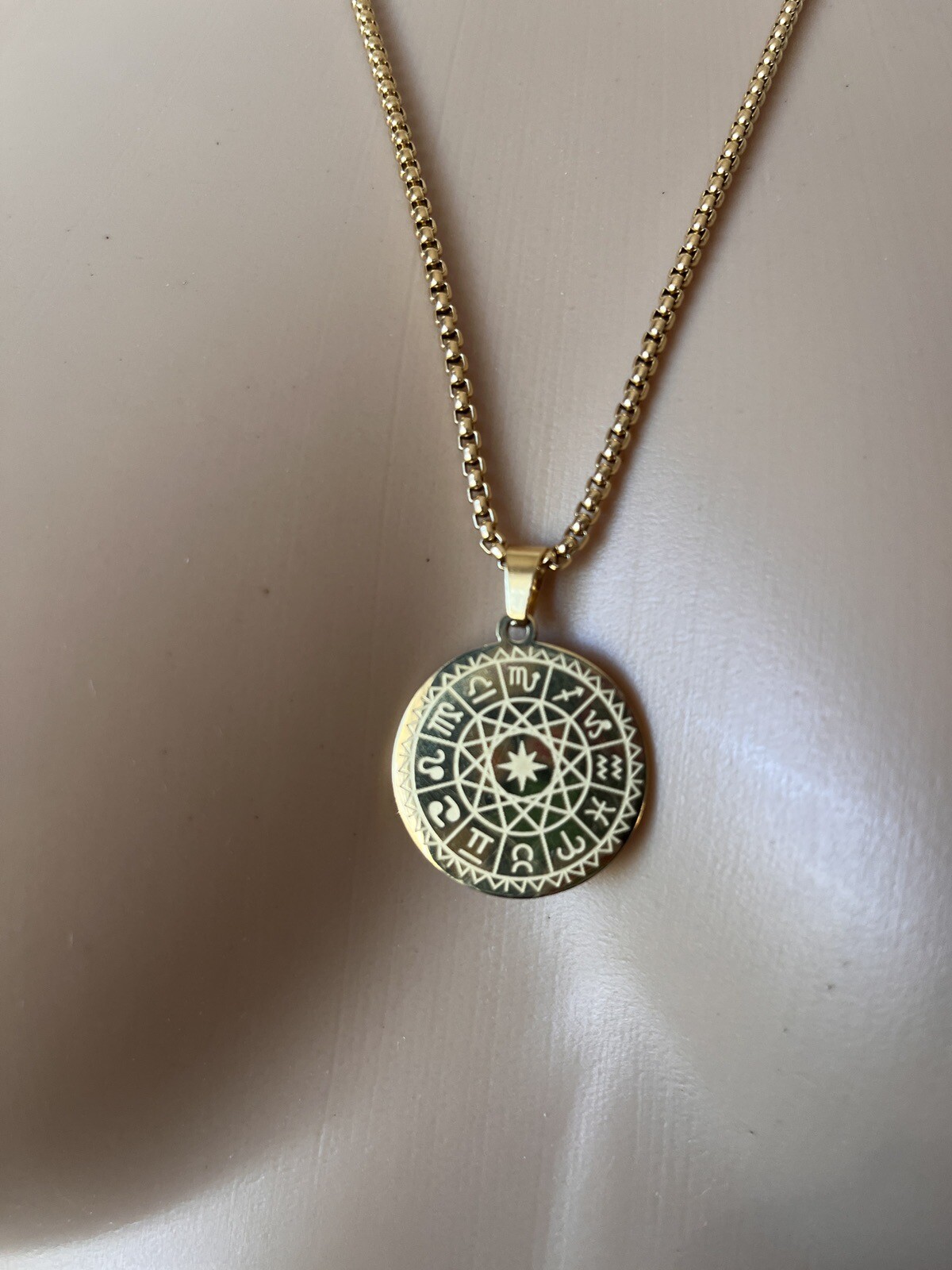 12 Zodiac Signs Round Guide Symbol North Star Charm Compass Necklace Jewelry