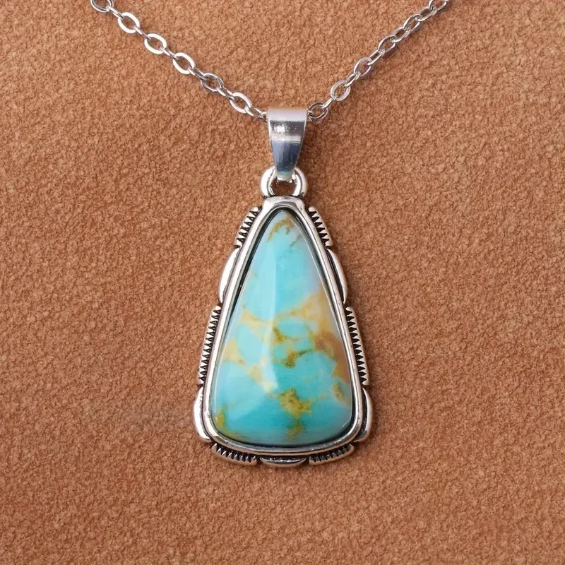 Beautiful Ryan Turquoise Pendant & 18″ Necklace! FREE SHIPPING IN THE USA!