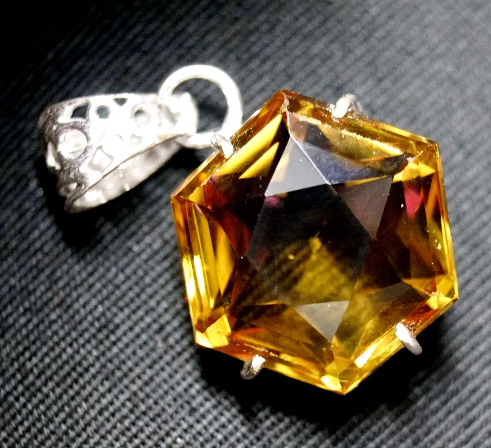 Natural Alexandrite Color Change Gemstone 925 Solid Silver Pendant 73.25 Ct AAA+