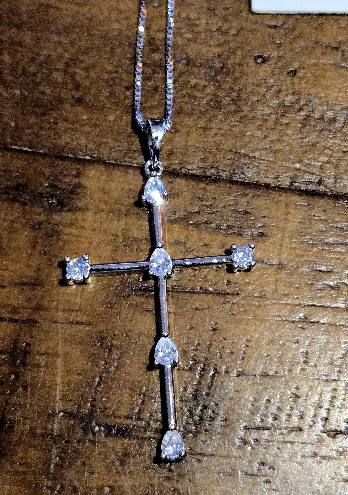 Sahira Jewelry Design Silver-Tone Necklace Cross Crystal Pendant New 18-20 In