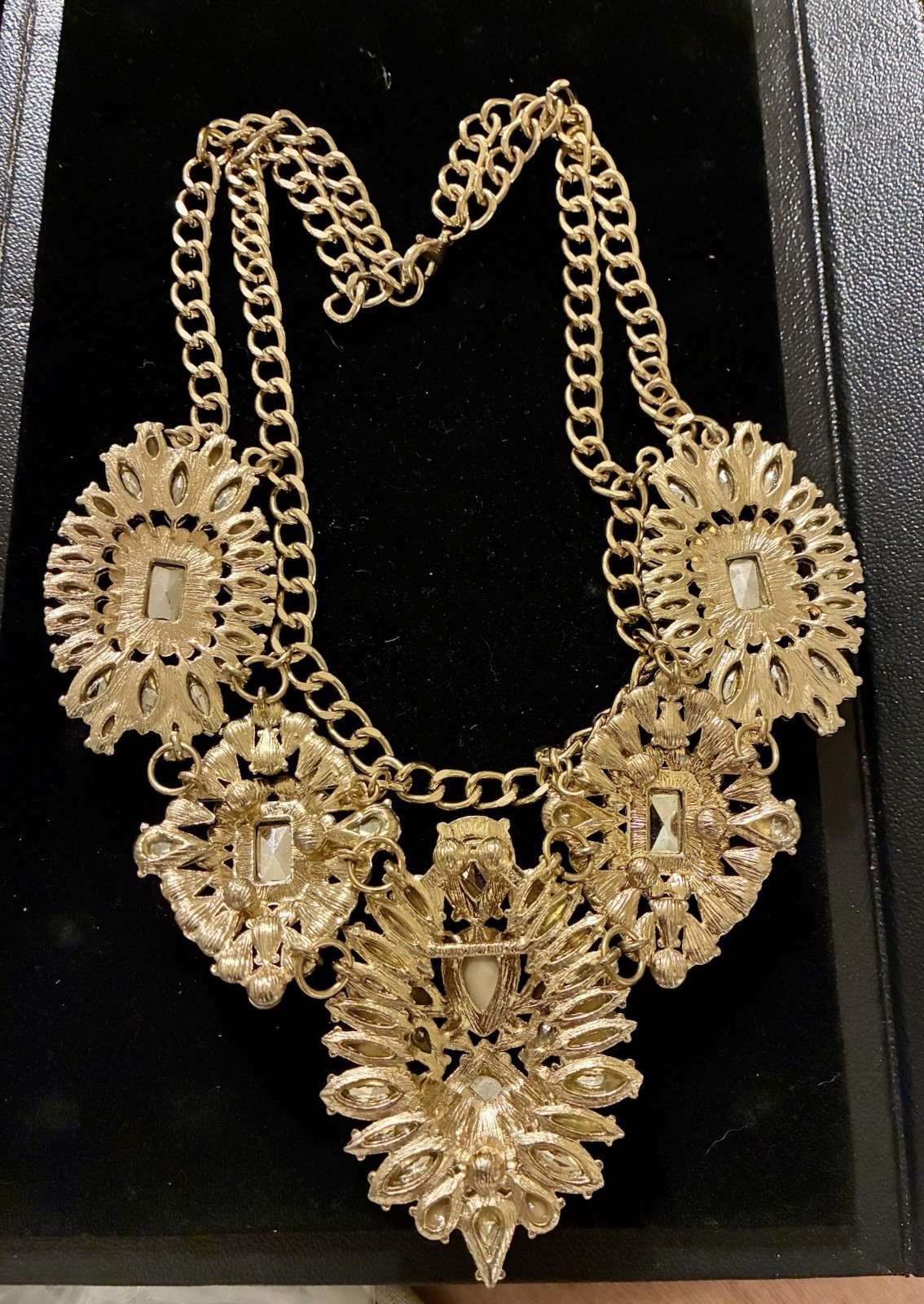 J Crew Cream Floral Cluster Statement Necklace Gold Tone Bib Necklace Rhinestone