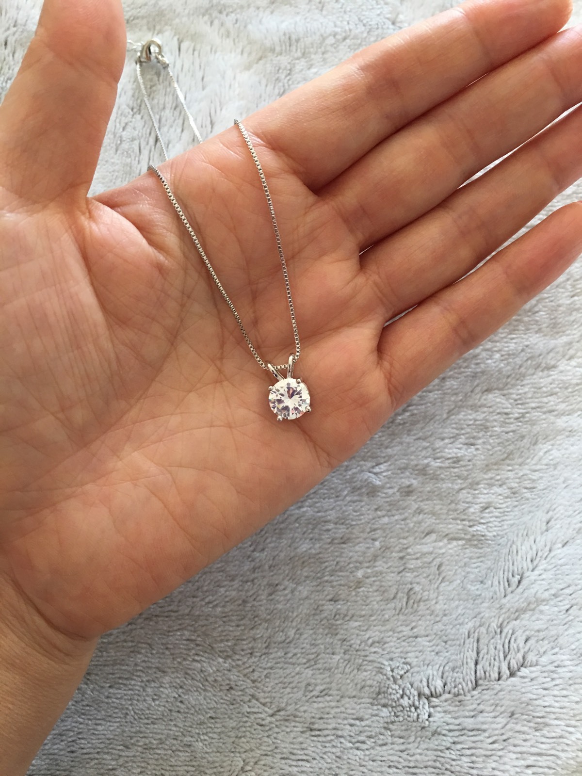 2 Carats Platinum Plated Silver Solitaire Cubic Zirconia Pendant Necklace N18