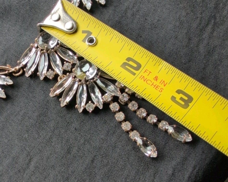 J CREW GEM FAN CLEAR CRYSTAL STATEMENT NECKLACE