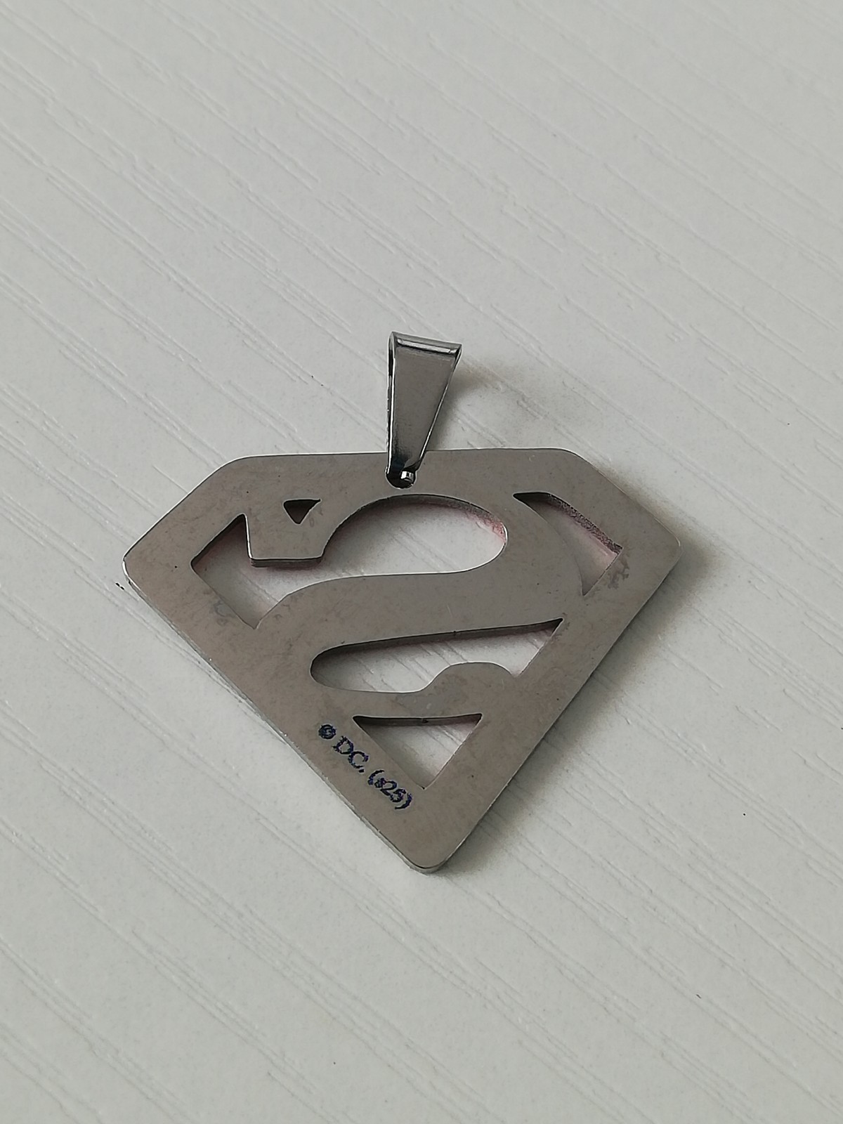 316L Stainless Steel Superman Pendant Necklace Superhero Red Logo New.