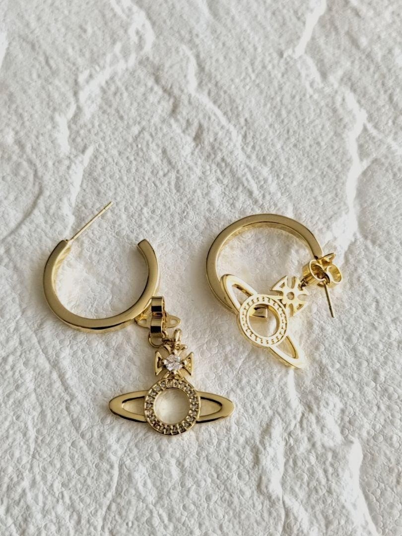 Vivienne Westwood Earrings MIRANDA Orb Hoop Dangle Gold w/Pouch NO BOX