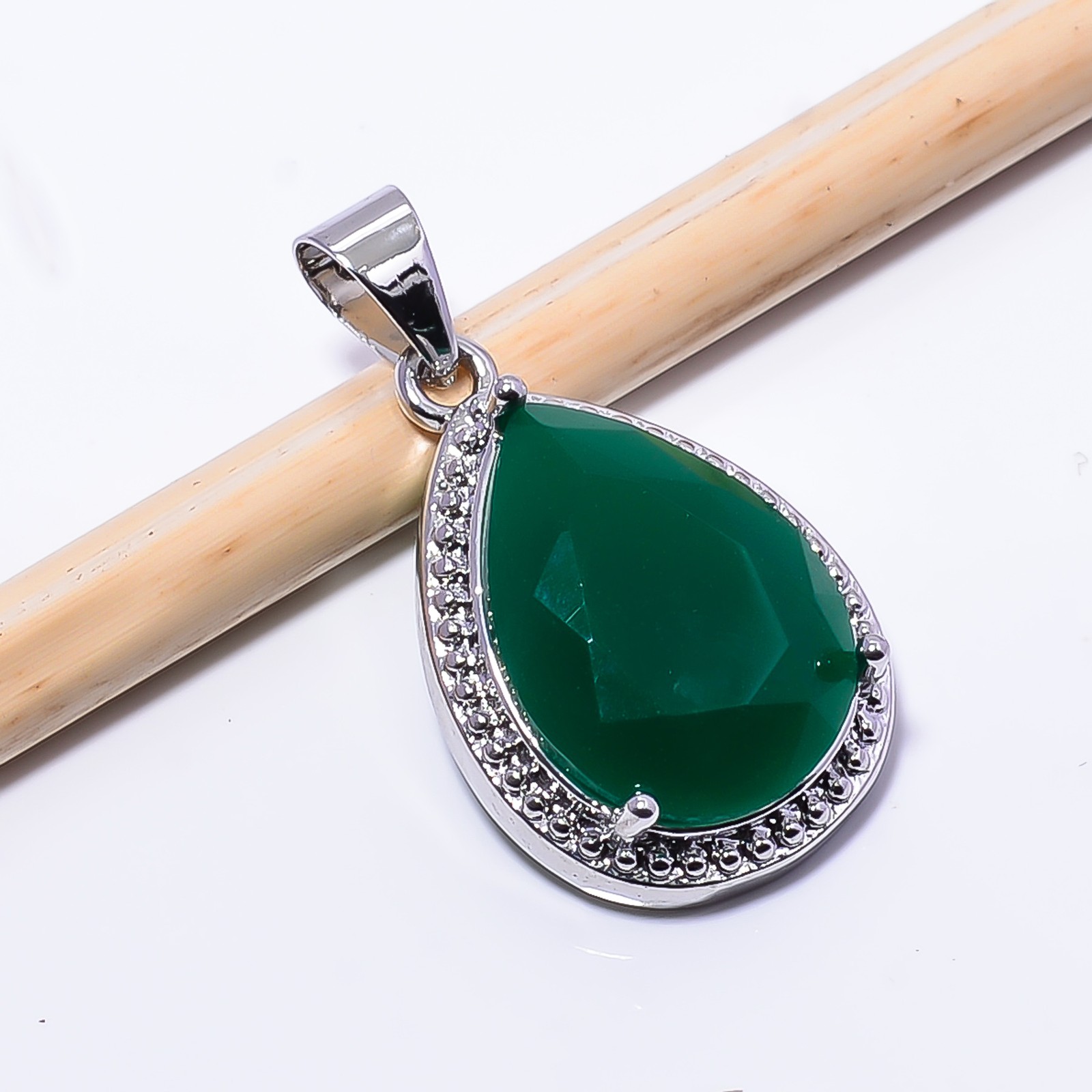 Emerald Simulated 925 Sterling Silver Jewelry Pendant 1.09″ P19 Gift for her
