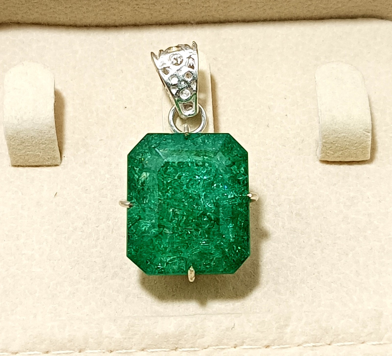 Certified 75.95ct Natural Emerald 925 Solid Silver Emerald Cut Pendant Gemstone